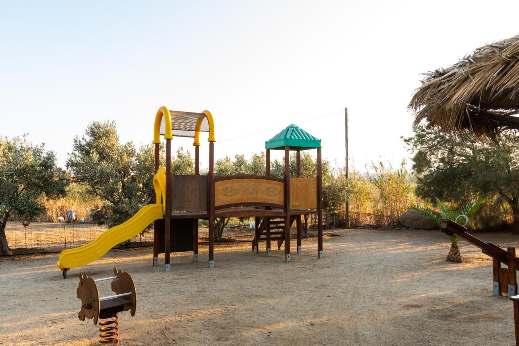 סטלידה Sunrock Suites מראה חיצוני תמונה